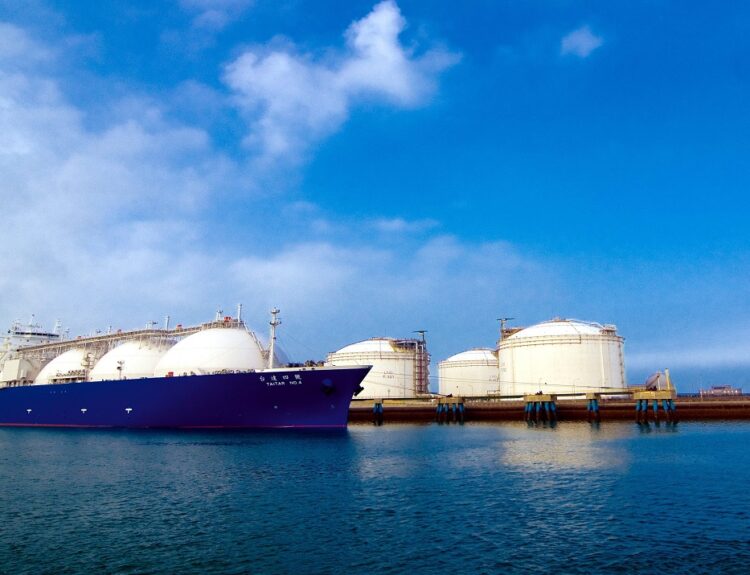 LNG tanker © EPA/CPC CORP, TAIWAN HANDOUT