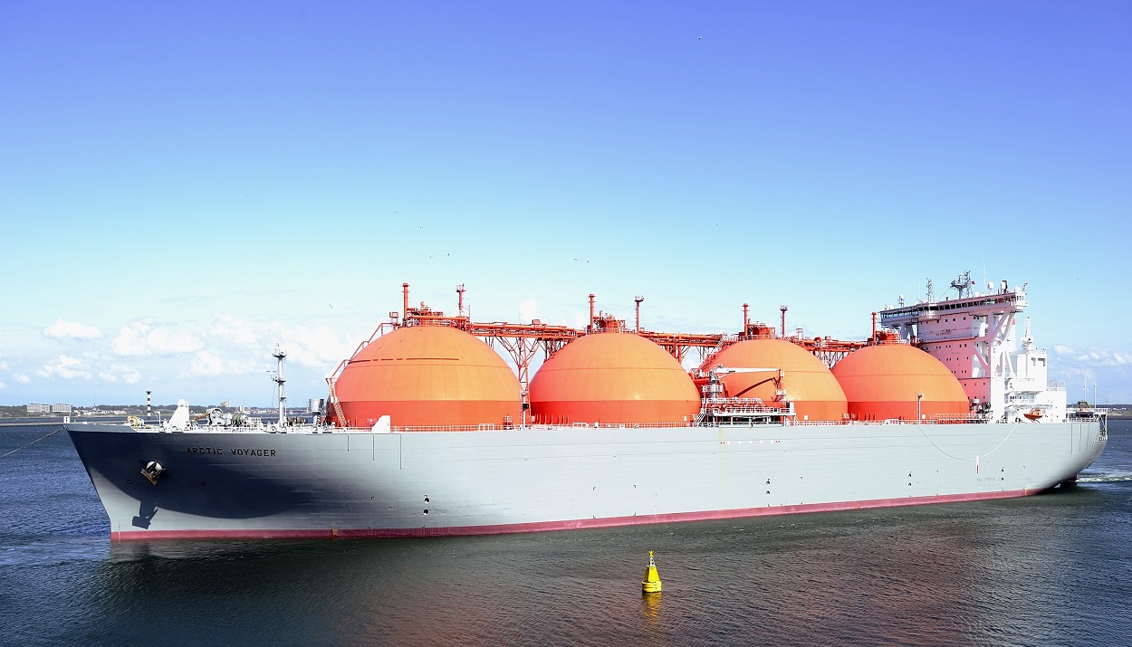 Lng tanker © EPA/Lex van Lieshout