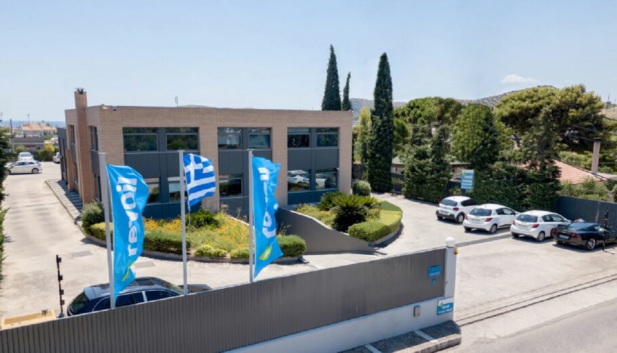 Η ΕΤΑΙΡΕΙΑ ΠΕΤΡΕΛΑΙΟΕΙΔΩΝ REVOIL ©Revoil
