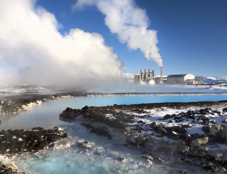 Γεωθερμικά ύδατα στην Ισλανδία © EPA/HANNA ANDRESDOTTIR