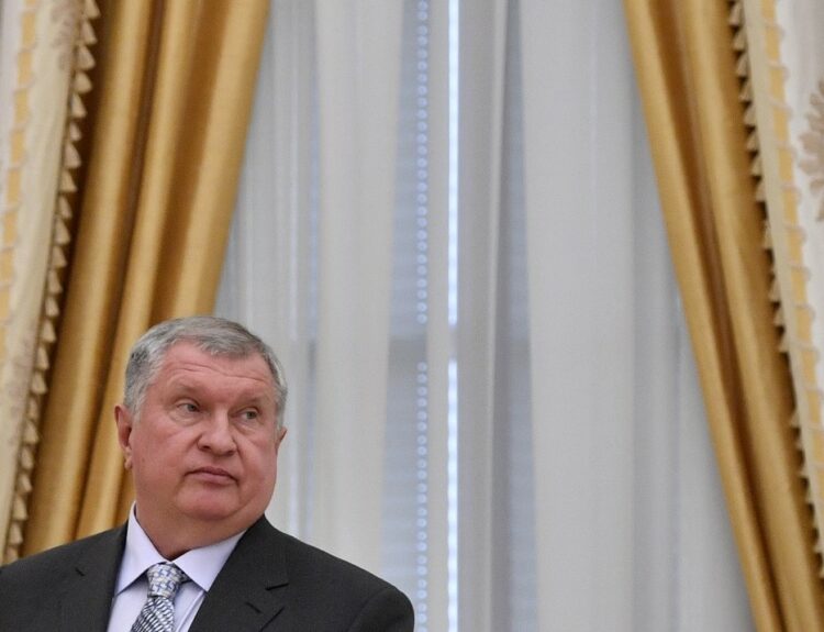 Ο Igor Sechin, διευθύνων σύμβουλος της Rosneft © EPA/ALEXANDER NEMENOV / POOL
