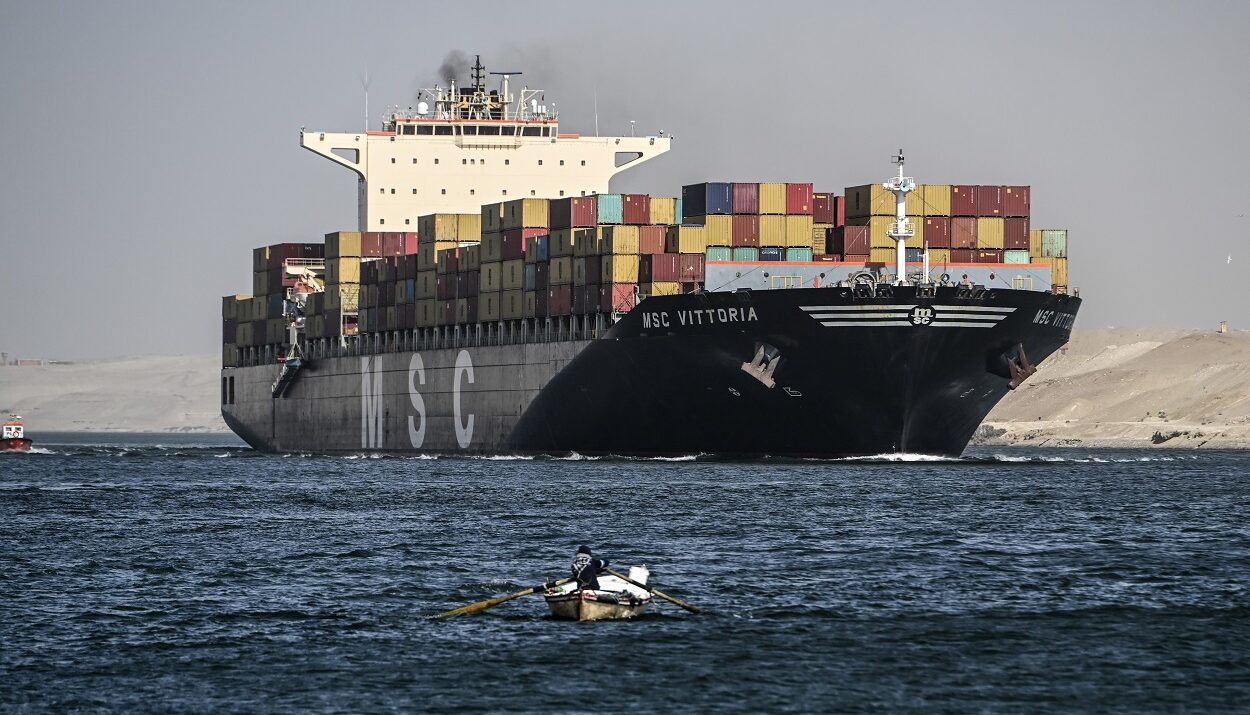 Καράβι με container, Διώρυγα του Σουέζ ©ΑΠΕ