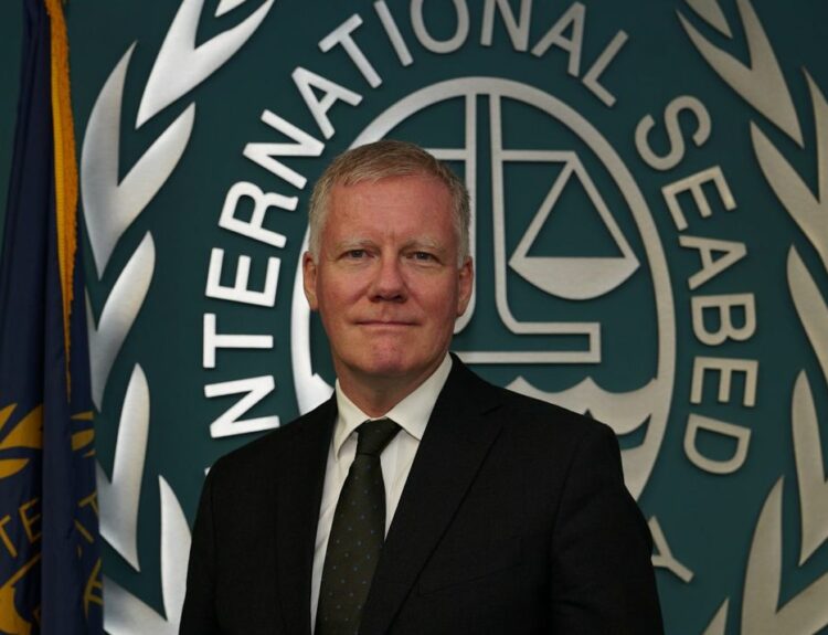 Ο γενικός γραμματέας της ρυθμιστικής αρχής του ΟΗΕ (ISA), Μίχαελ Λοτζ © isa.org.jm