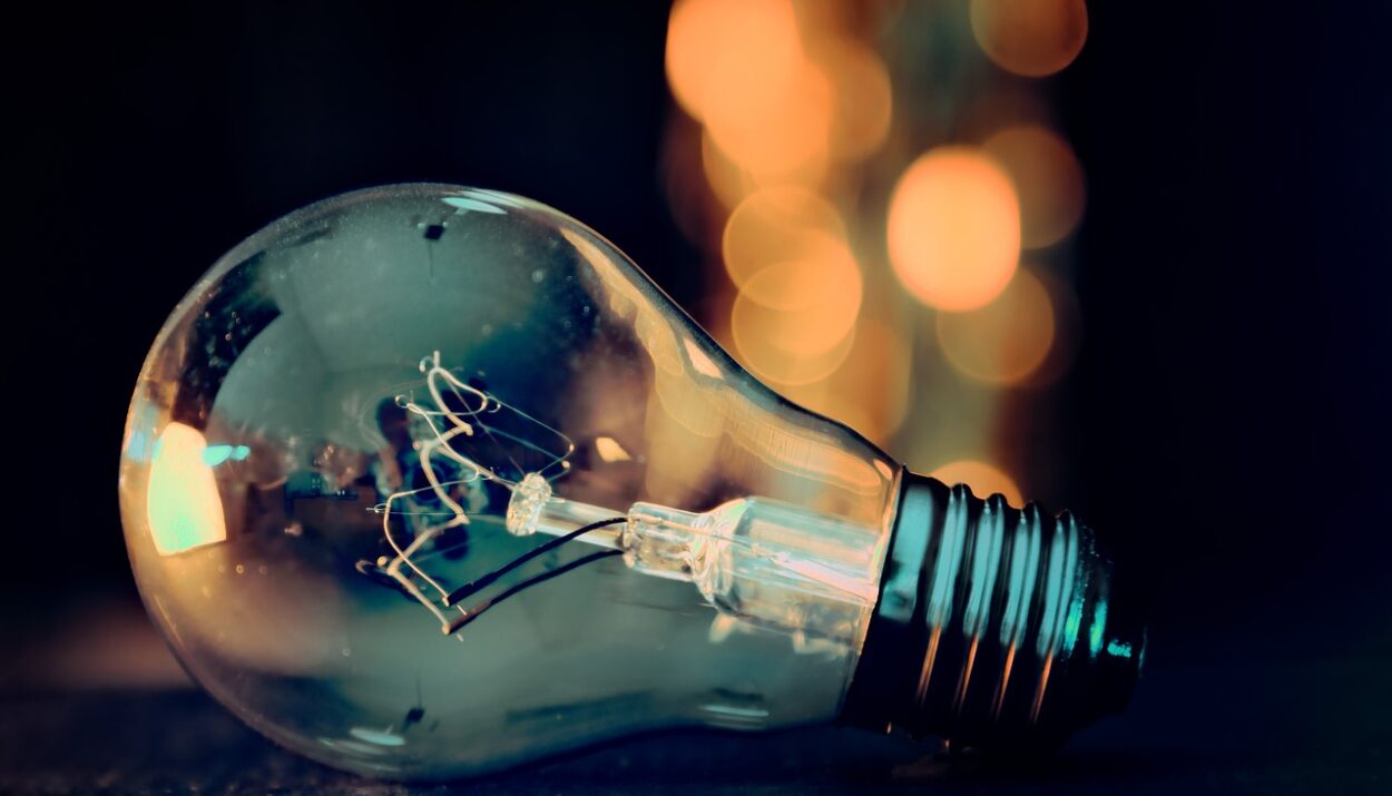 Λάμπα ©pixabay