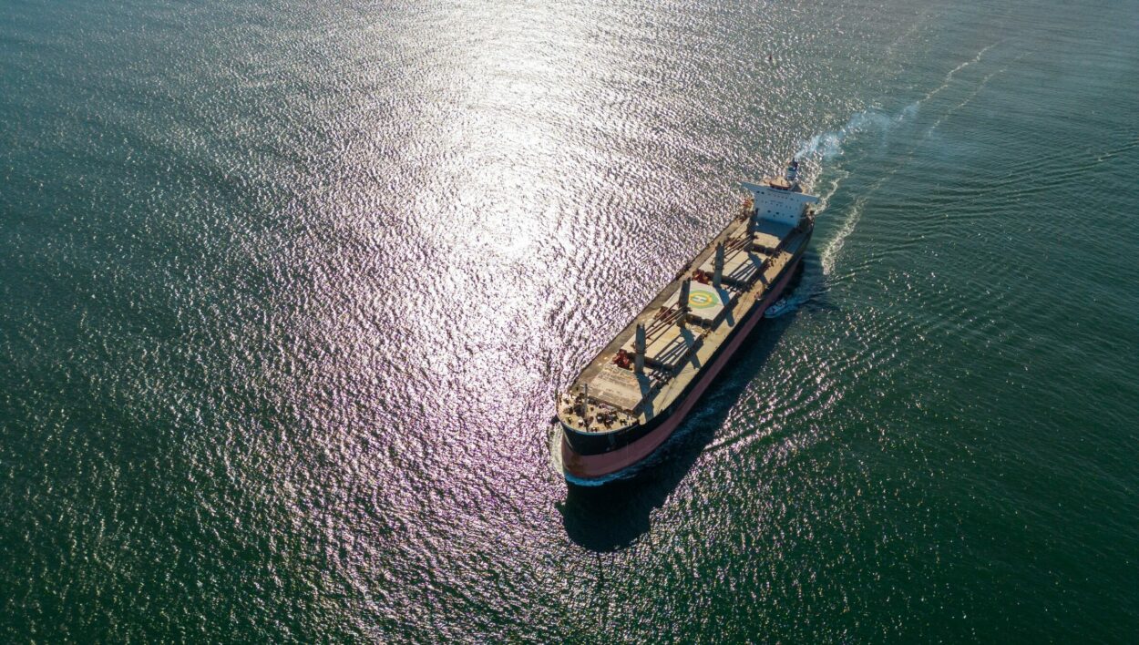 Πλοίο που μεταφέρει LNG © 123RF