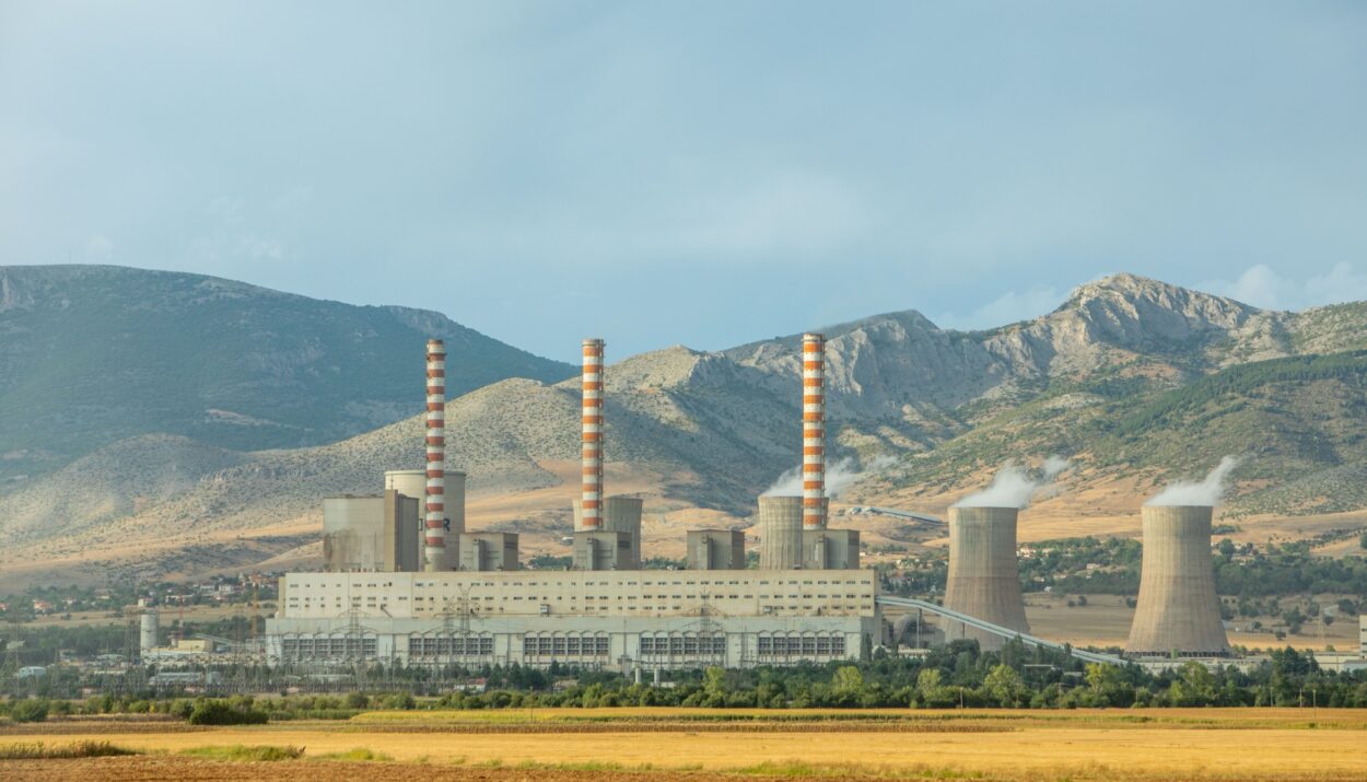 Μονάδα παραγωγής ηλεκτρικής ενέργειας - φωτογραφία αρχείου © 123rf