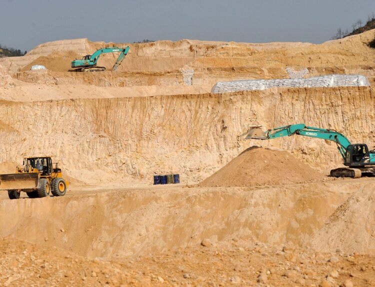Ορυχείο σπάνιων γαιών στην Κίνα © CHINA OUT