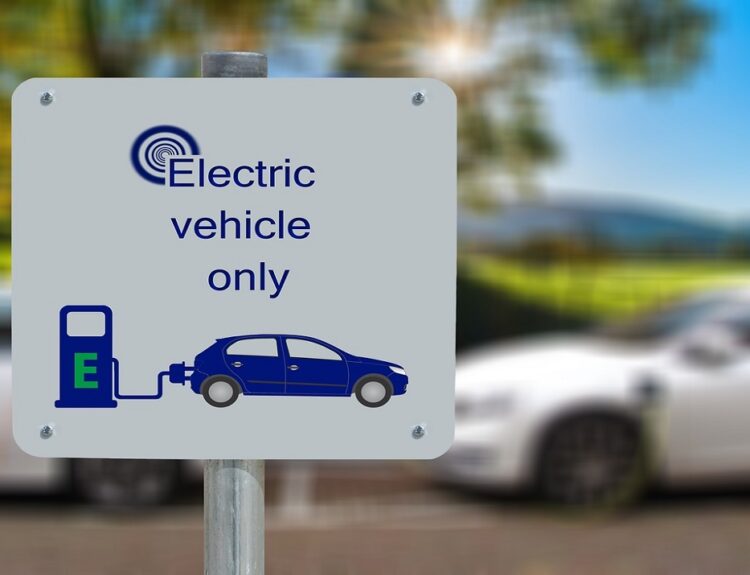 Ηλεκτρικό αυτοκίνητο, φόρτιση © Pixabay