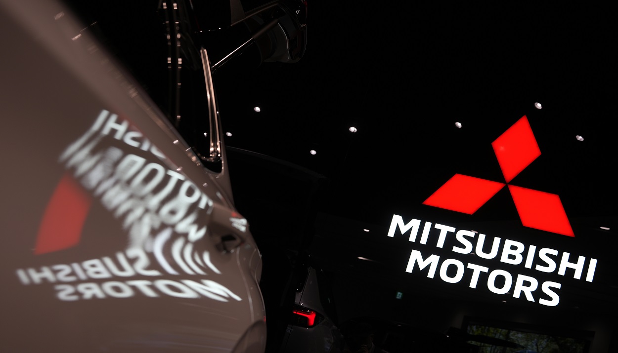 Mitsubishi © EPA/FRANCK ROBICHON