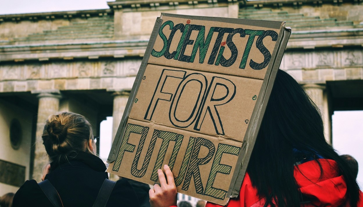 Επιστήμονες για το μέλλον, διαμαρτυρία ©Unsplash