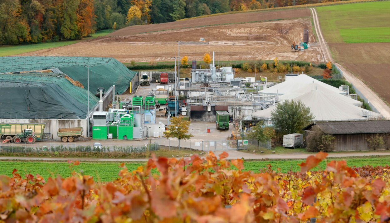 Μονάδα παραγωγής βιομεθανίου © EPA/RONALD WITTEK