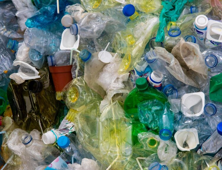 Ρύπανση από πλαστικά © Pexels