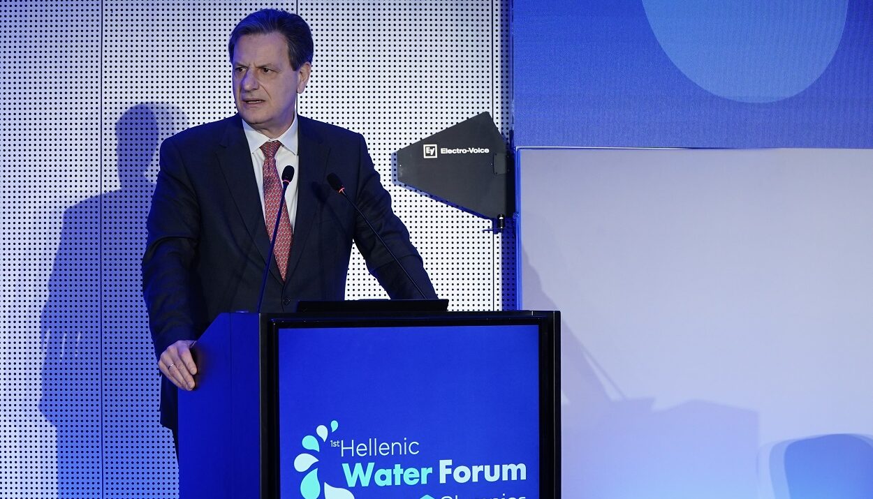 Σκυλακάκης στο water_forum ©ΔΤ