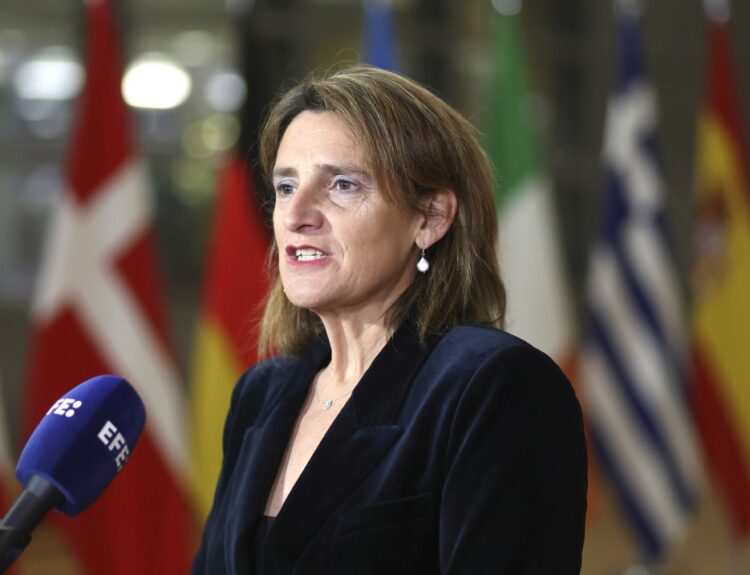 Η αντιπρόεδρος της ισπανικής κυβέρνησης Τερέζα Ριμπέρα © EPA/OLIVIER HOSLET