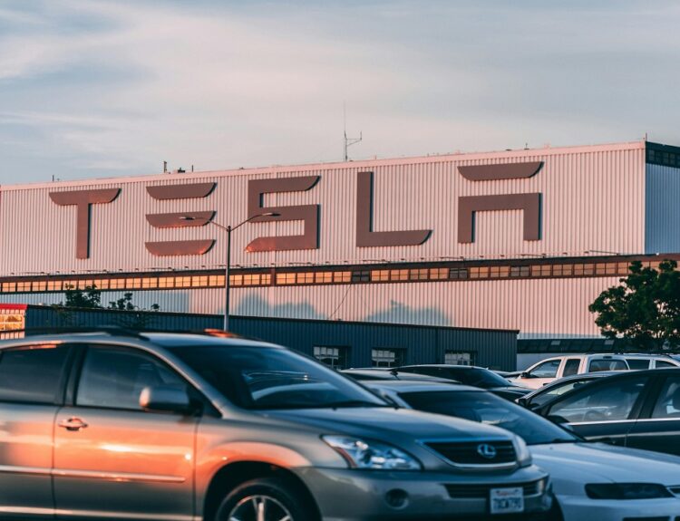 Tesla © Pexels