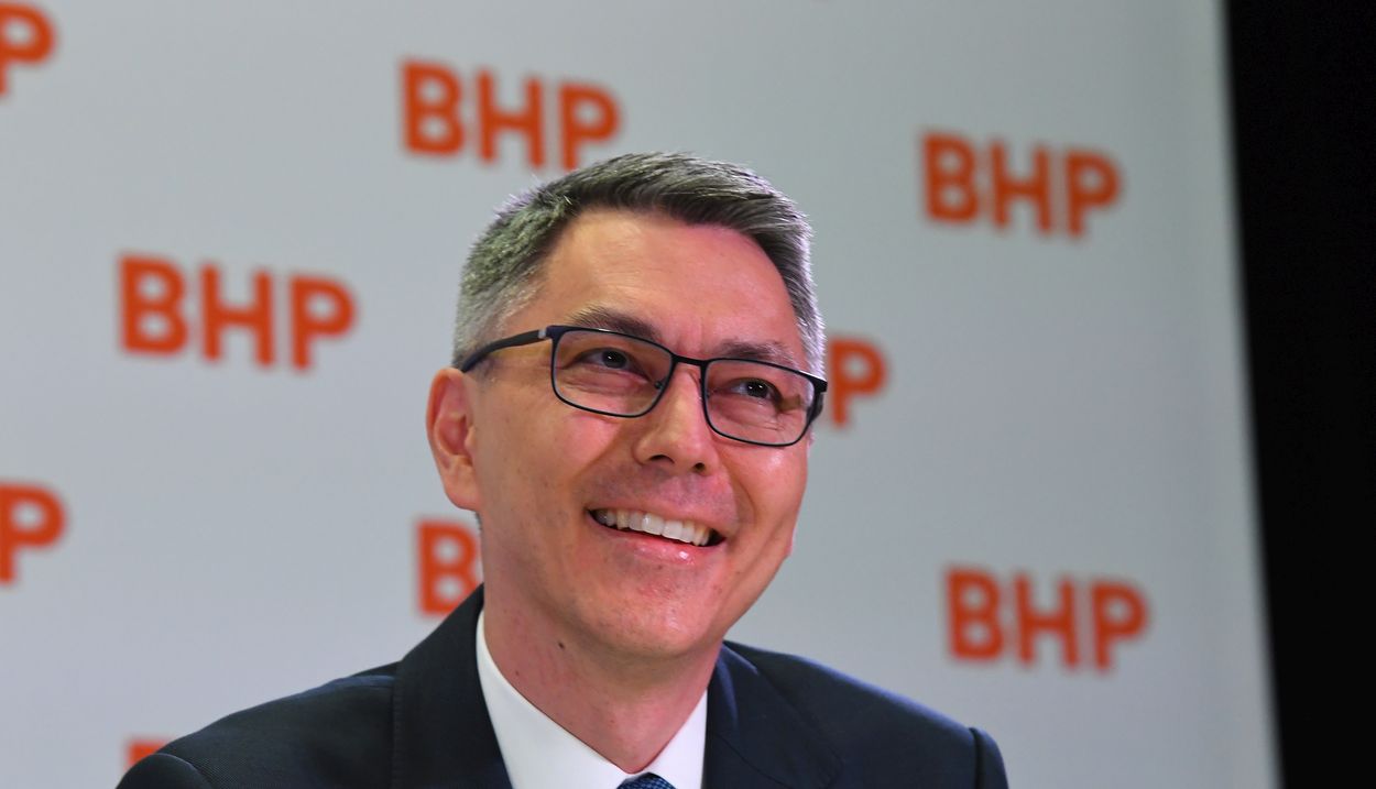 Ο διευθύνων σύμβουλος της BHP Μάικ Χένρι © EPA/JAMES ROSS AUSTRALIA AND NEW ZEALAND OUT