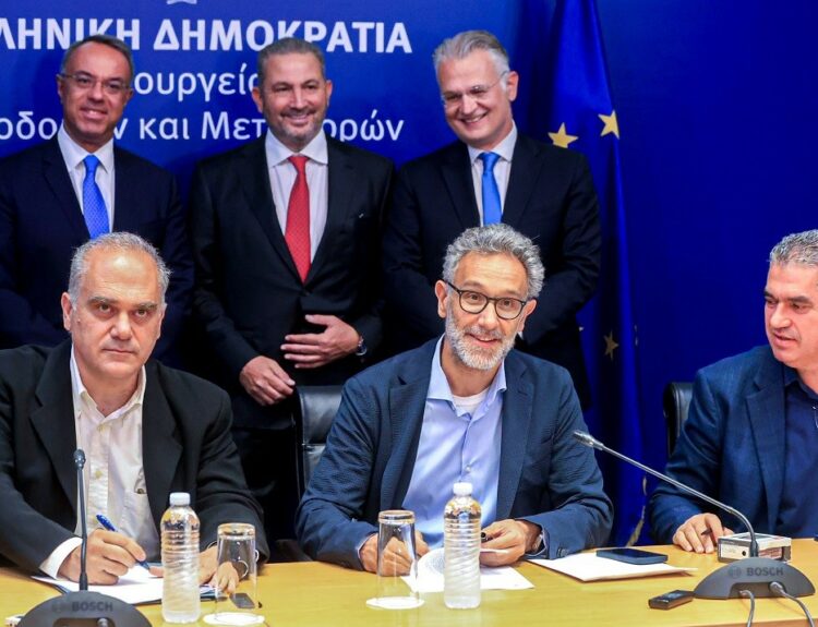 Υπογραφή σύμβασης για την κατασκευή του έργου «Βελτίωση 9ης Εθνικής Οδού (Τμήμα παράκαμψη Γιάλοβα Π.Ε. Μεσσηνίας)», Intrakat © ΔΤ