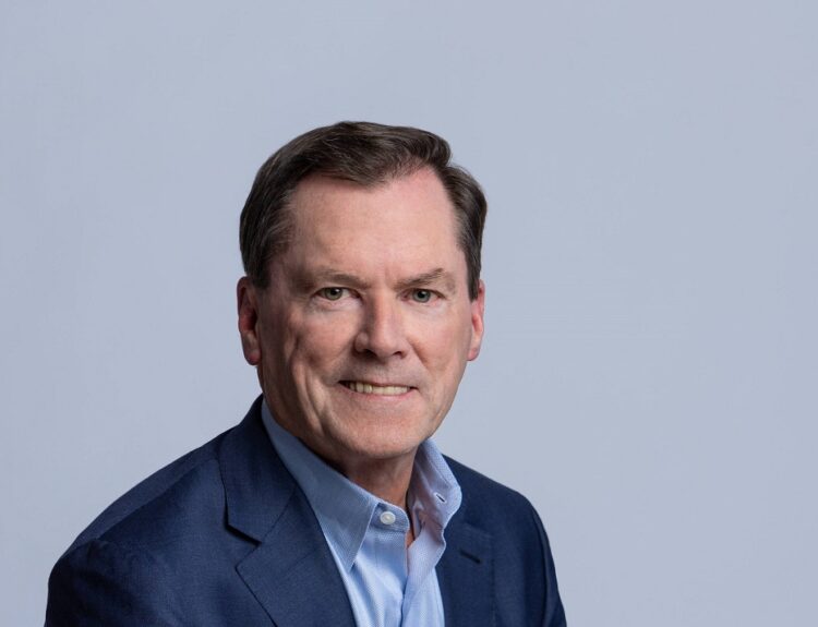 Joseph L. Hooley, Exxon ©https://corporate.exxonmobil.com/corporate-governance/board-of-directors/joseph-hooley