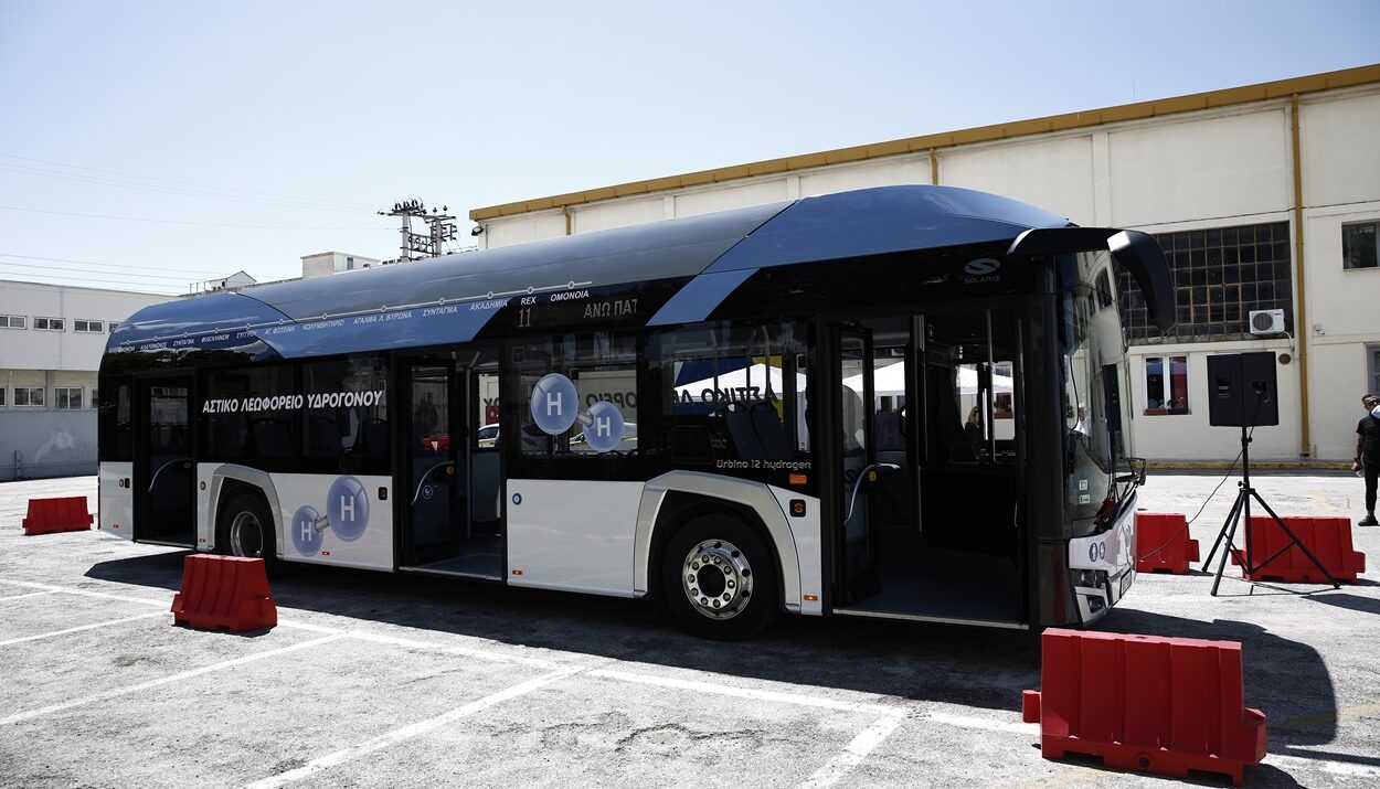 Λεωφορείο Υδρογόνου ©ΑΠΕ/ΑΠΕ-ΜΠΕ/ΓΙΑΝΝΗΣ ΚΟΛΕΣΙΔΗΣ