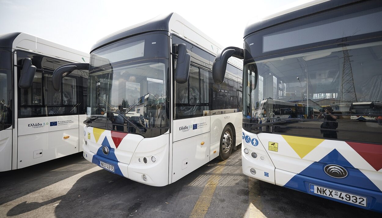 Ηλεκτρικά λεωφορεία ©ΑΠΕ-ΜΠΕ/ΓΡΑΦΕΙΟ ΤΥΠΟΥ ΠΡΩΘΥΠΟΥΡΓΟΥ/ΔΗΜΗΤΡΗΣ ΠΑΠΑΜΗΤΣΟΣ