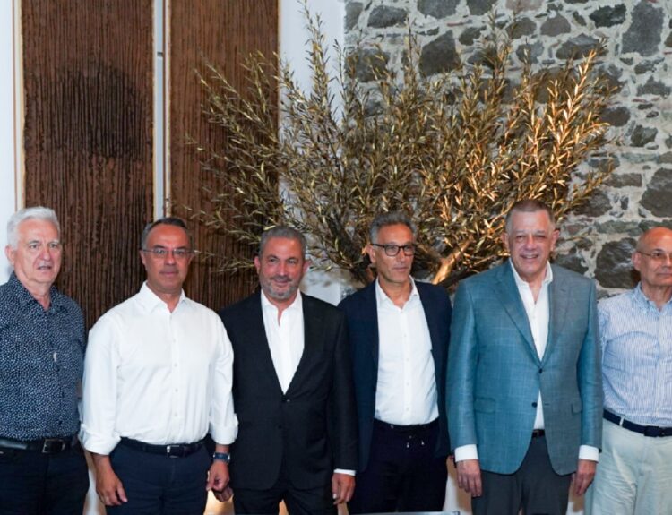 Υπογραφή για το έργο «Κατασκευή Φράγματος Τσικνιά Ν. Λέσβου, Εγκαταστάσεων Επεξεργασίας Νερού και Δικτύων» © ΔΤ