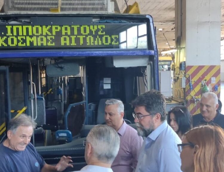 Οικονόμου, νέος στόλος τρόλεϊ ©ΔΤ/ Υπουργείο Υποδομών