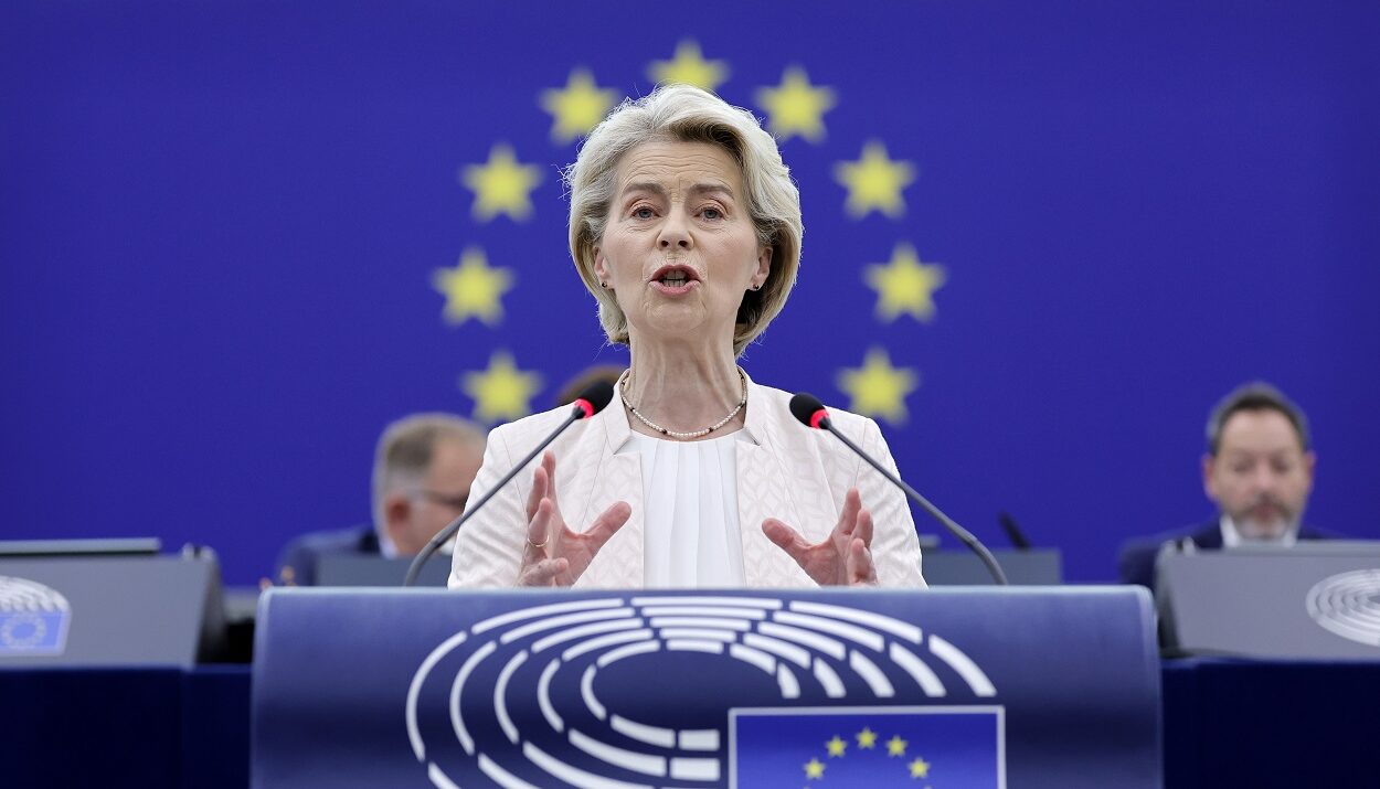 ΟΥΡΣΟΥΛΑ ΦΟΝ ΝΤΕΡ ΛΑΙΕΝ © EPA/RONALD WITTEK