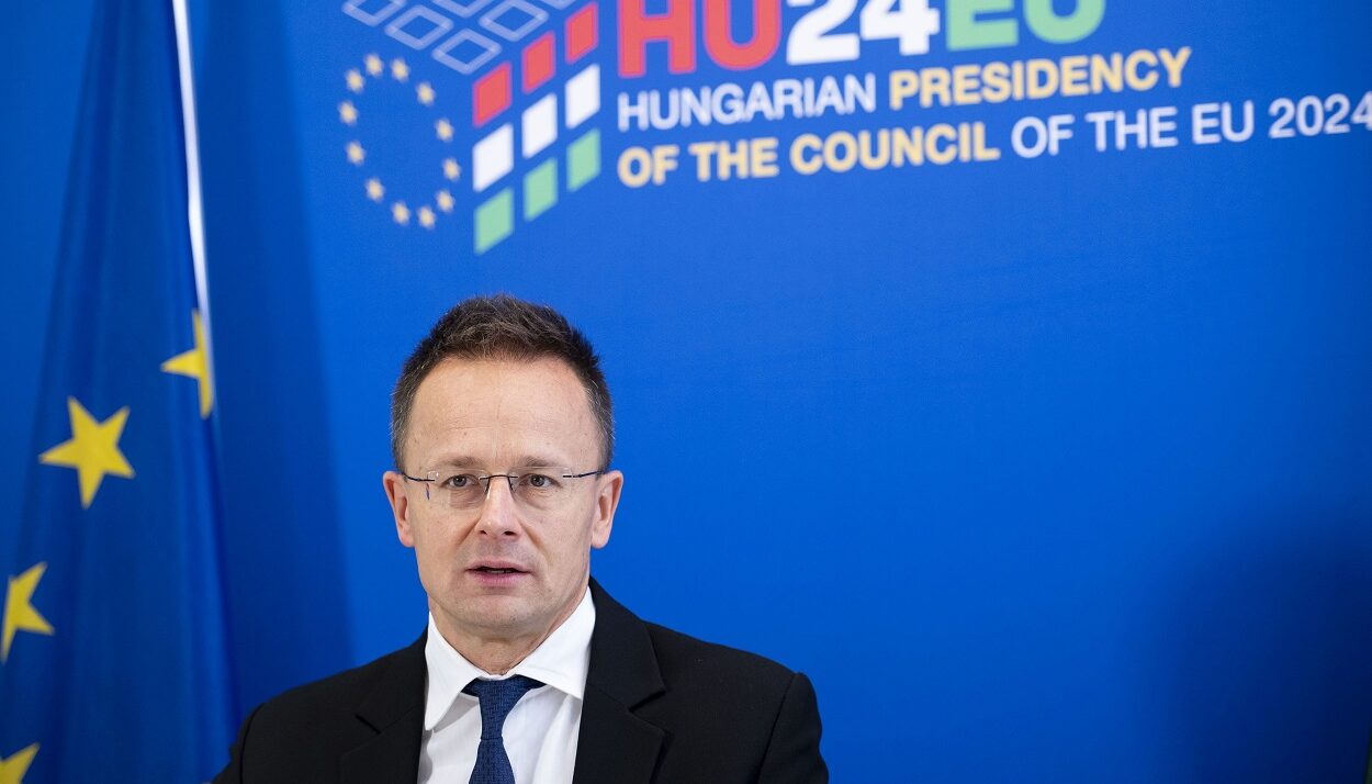 Ο ΥΠΟΥΡΓΟΣ ΕΞΩΤΕΡΙΚΩΝ ΚΑΙ ΕΜΠΟΡΙΟΥ ΤΗΣ ΟΥΓΓΑΡΙΑΣ, ΠΕΤΕΡ ΣΙΓΙΑΡΤΟ