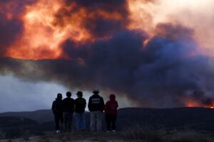 ΠΥΡΚΑΓΙΕΣ ΣΤΟ ΛΟΣ ΑΝΤΖΕΛΕΣ