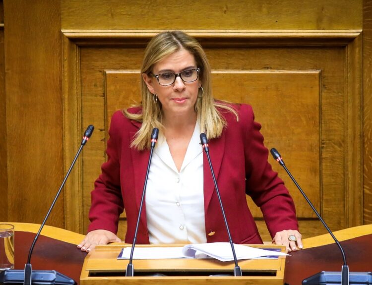 ΖΩΗ ΡΑΠΤΗ