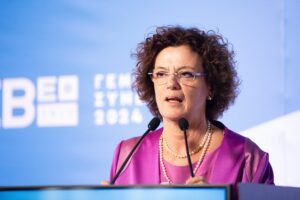 ΛΟΥΚΙΑ ΣΑΡΑΝΤΗ