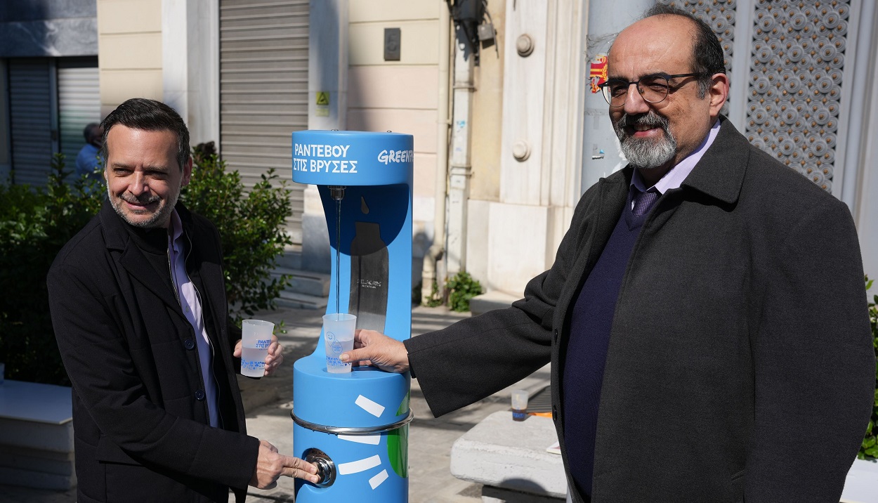 ΡΑΝΤΕΒΟΥ ΣΤΙΣ ΒΡΥΣΕΣ