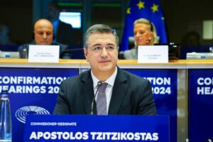 ΑΠΟΣΤΟΛΟΣ ΤΖΙΤΖΙΚΩΣΤΑΣ