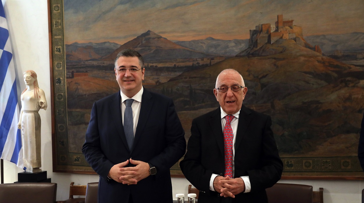 Νικήτας Κακλαμάνης, Πρόεδρος της Βουλής των Ελλήνων και Απόστολος Τζιτζικώστας, Επίτροπος Βιώσιμων Μεταφορών και Τουρισμού © Βουλή των Ελλήνων