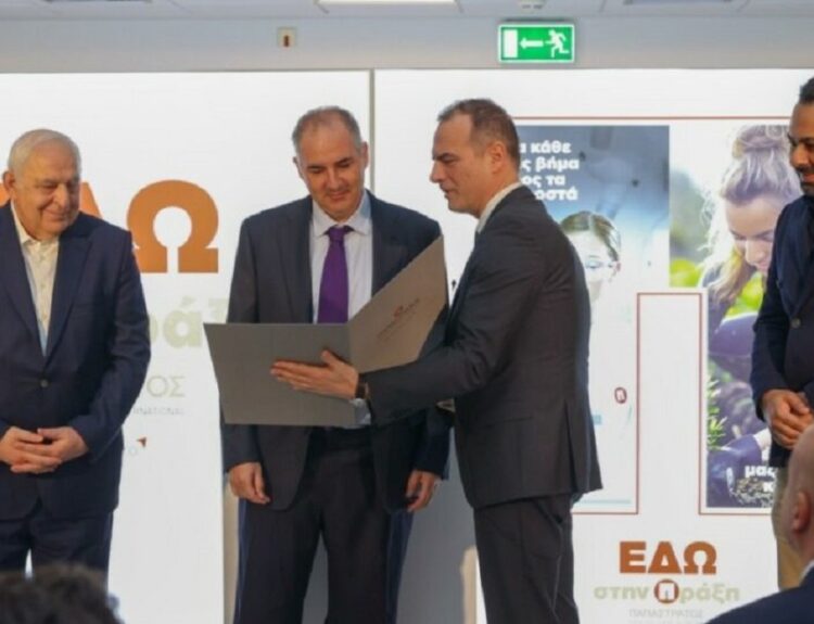 ΑΒΑΞ ΚΑΙ ΠΑΠΑΣΤΡΑΤΟΣ ΣΥΝΕΡΓΑΣΙΑ