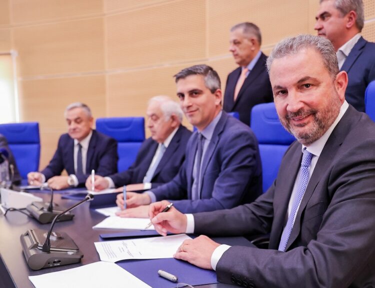 ΑΛΕΞΑΝΔΡΟΣ ΕΞΑΡΧΟΥ