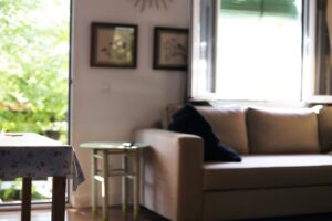 ΦΩΤΕΙΝΟ ΣΠΙΤΙ