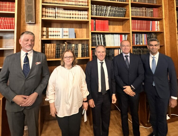 Η Italgas, η Εθνική Τράπεζα της Ελλάδος και τα Γενικά Αρχεία του Κράτους Υπογράφουν Συμφωνία: Ιστορία και Καινοτομία Συναντιούνται Μέσω Ψηφιοποίησης © ΔΤ