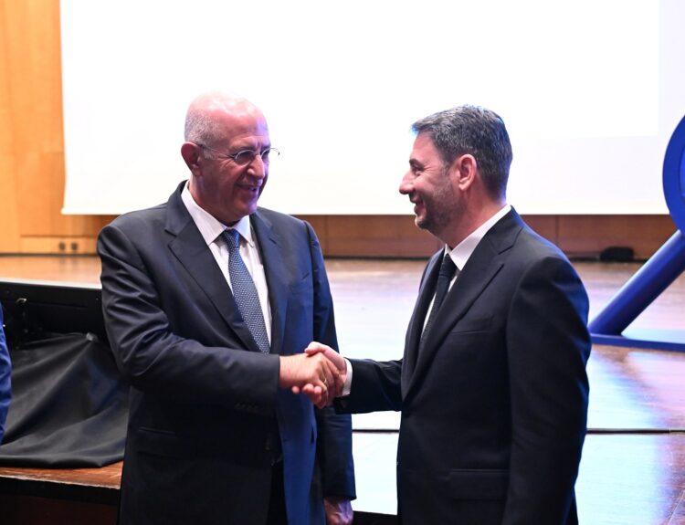 ΝΙΚΟΣ ΑΝΔΡΟΥΛΑΚΗΣ