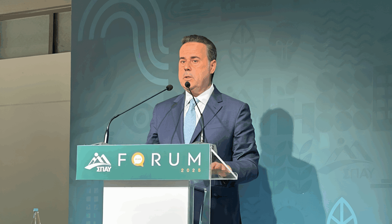 Ο Σταύρος Παπασταύρου στο 4ο Forum ΣΠΑΥ για την προστασία του Υμηττού © ΥΠΕΝ