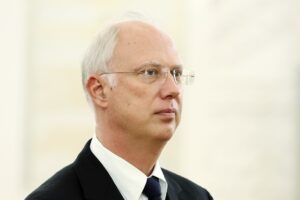 Ο ΑΠΕΣΤΑΛΜΕΝΟΣ ΤΗΣ ΡΩΣΙΑΣ ΓΙΑ ΤΙΣ ΕΠΕΝΔΥΣΕΙΣ, ΝΤΜΙΤΡΙΕΦ