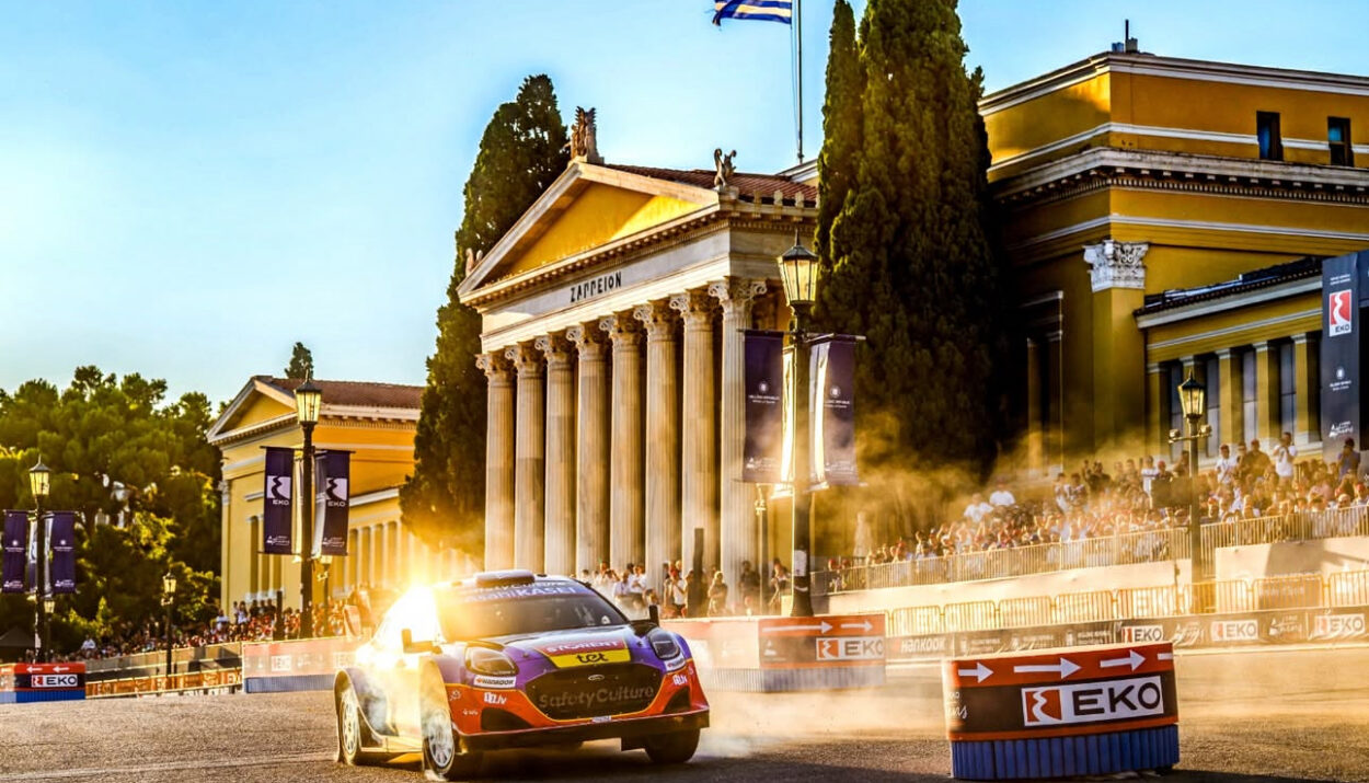 Στιγμιότυπο από τη διεξαγωγή της "EKO Athens Super Special Stage" που πραγματοποιήθηκε στο Ζάππειο © ΔΤ / Helleniq Energy
