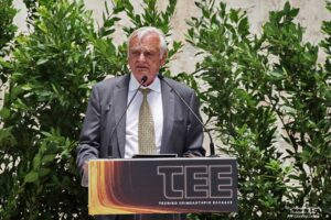 Ο Αριστοτέλης Αϊβαλιώτης © Ημερίδα ΤΕΕ