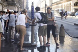 ΚΑΥΣΩΝΑΣ ΣΤΟ ΠΑΡΙΣΙ ΣΤΗ ΓΑΛΛΙΑ