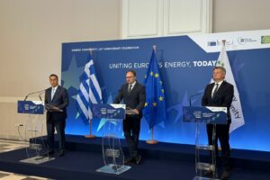 ΠΑΠΑΣΤΑΥΡΟΥ ΚΑΙ ΓΙΟΡΓΚΕΝΣΕΝ