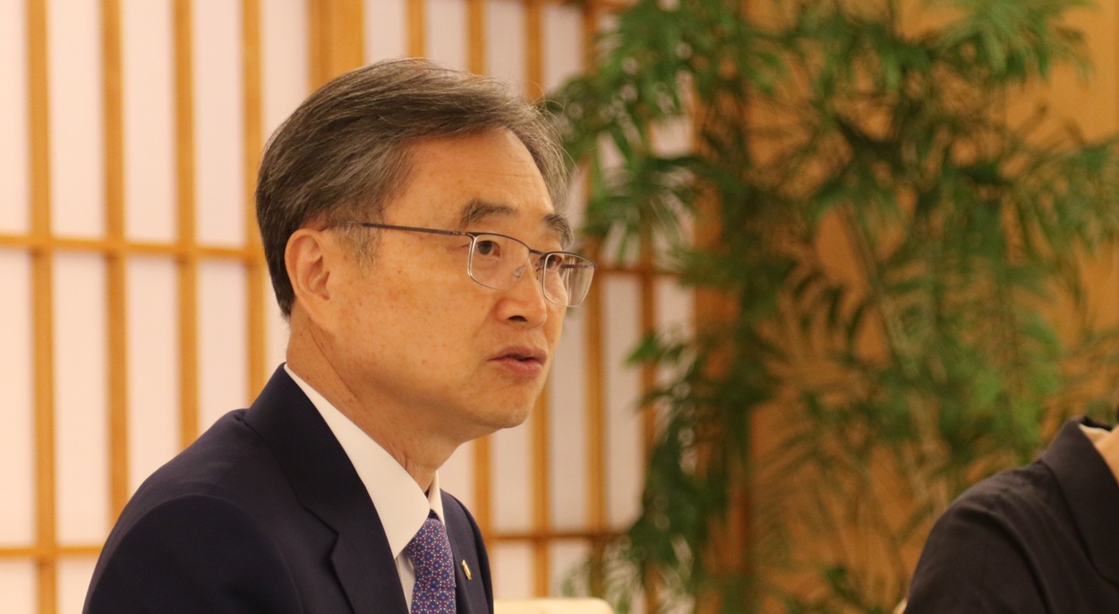 CHO HUN