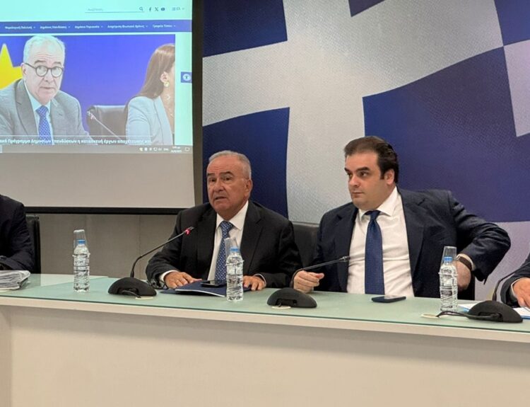 Συνάντηση με βουλευτές, τον Περιφερειάρχη και Δημάρχους της Δυτικής Μακεδονίας στο Υπουργείο Εθνικής Οικονομίας και Οικονομικών.