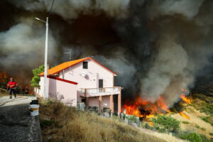 ΠΥΡΚΑΓΙΑ ΣΤΗΝ ΠΟΡΤΟΓΑΛΙΑ