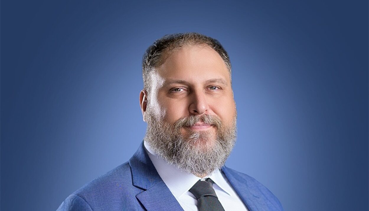 Ο ΓΙΩΡΓΟΣ ΠΕΧΛΙΒΑΝΟΓΛΟΥ, EUNICE