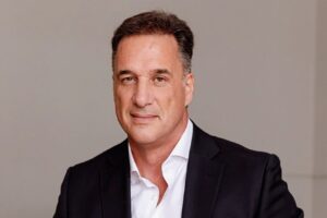 ΝΙΚΟΣ ΑΝΑΣΤΑΣΙΟΥ